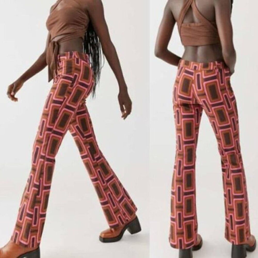 Urban‎ Outfitters Low Rise Slim Leg Flare Pant